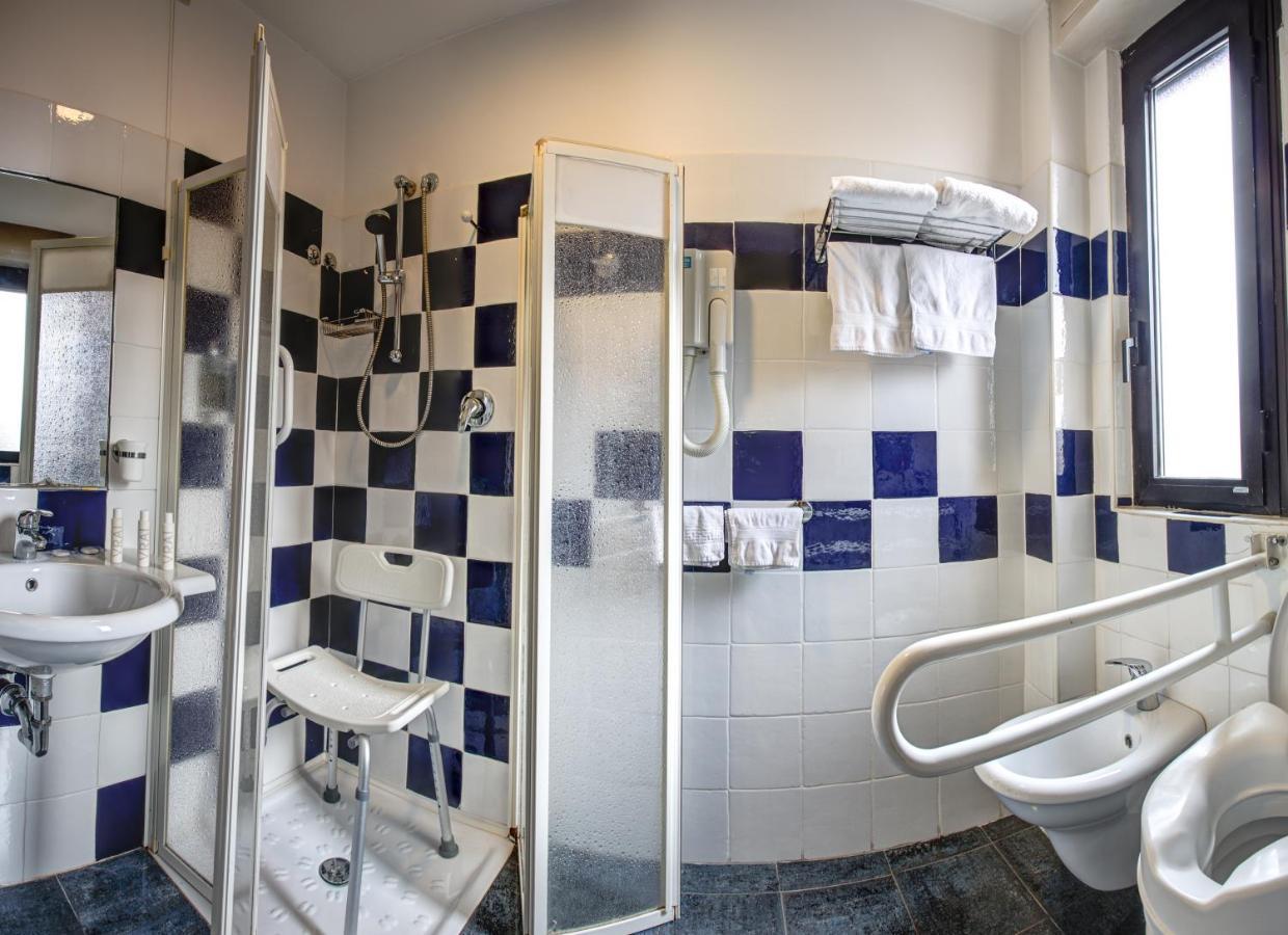 Hotel Genty Римини Экстерьер фото